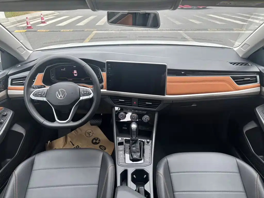 Volkswagen Bora 2024
