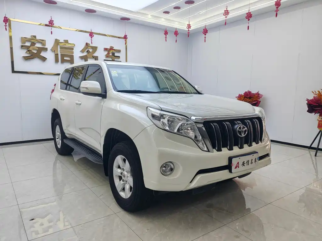 Toyota Prado 2017 — фото 2