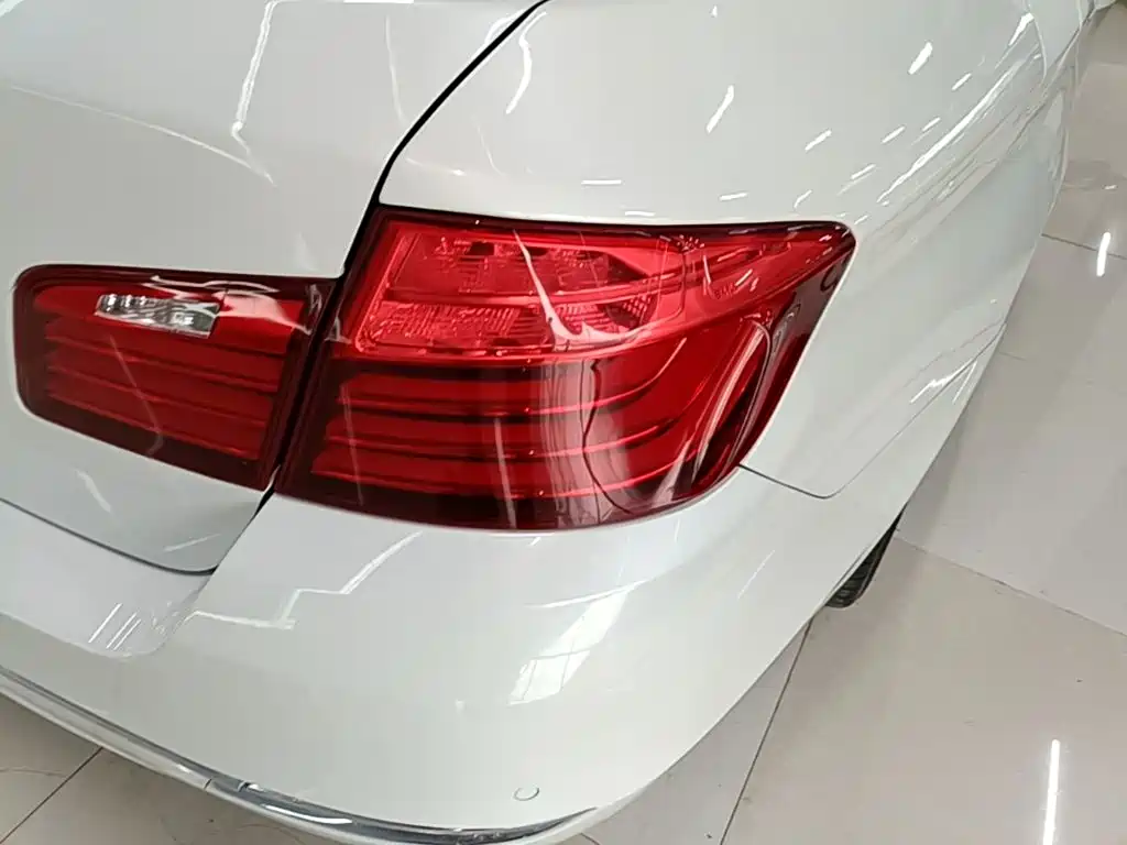 BMW 5 Series 2016 — фото 8