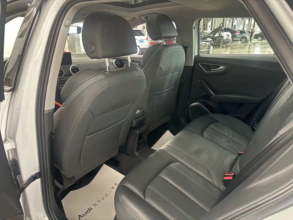 Audi Q2L 2024