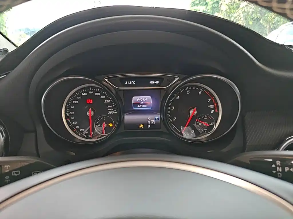 Mercedes-Benz GLA 2018 — фото 12