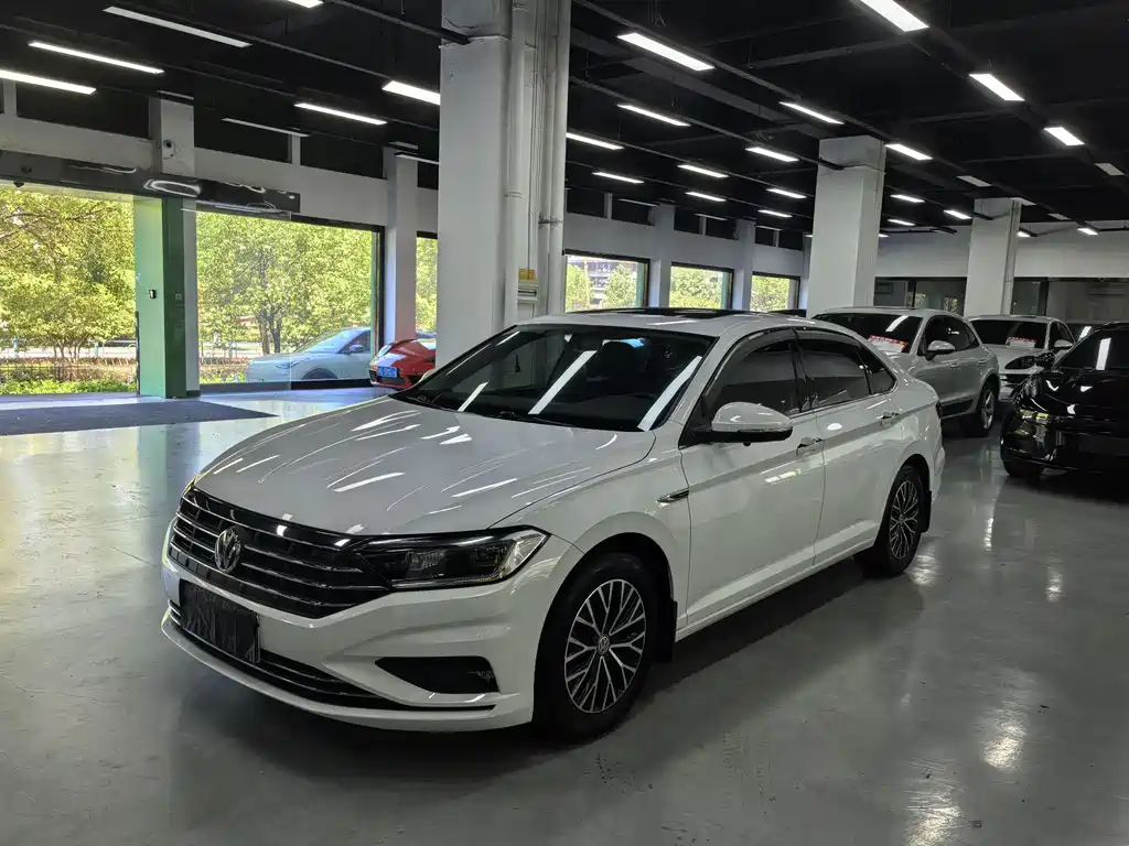 Volkswagen Sagitar 2020