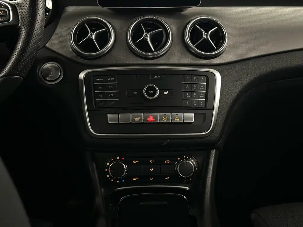 Mercedes-Benz CLA 2018 — фото 14