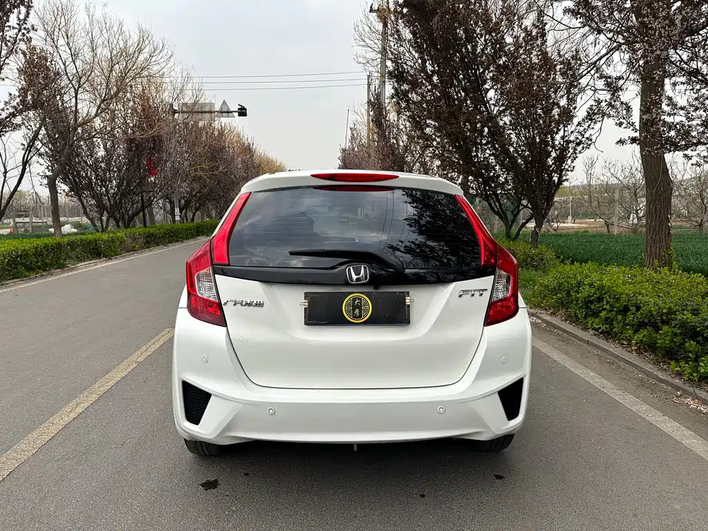 Honda Fit 2015 — фото 6