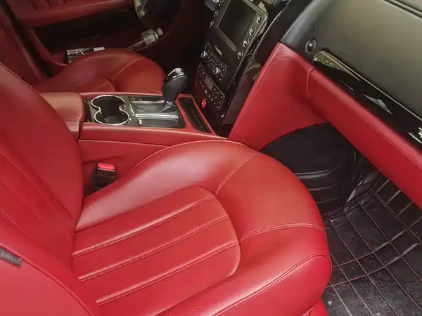 Maserati Quattroporte 2013