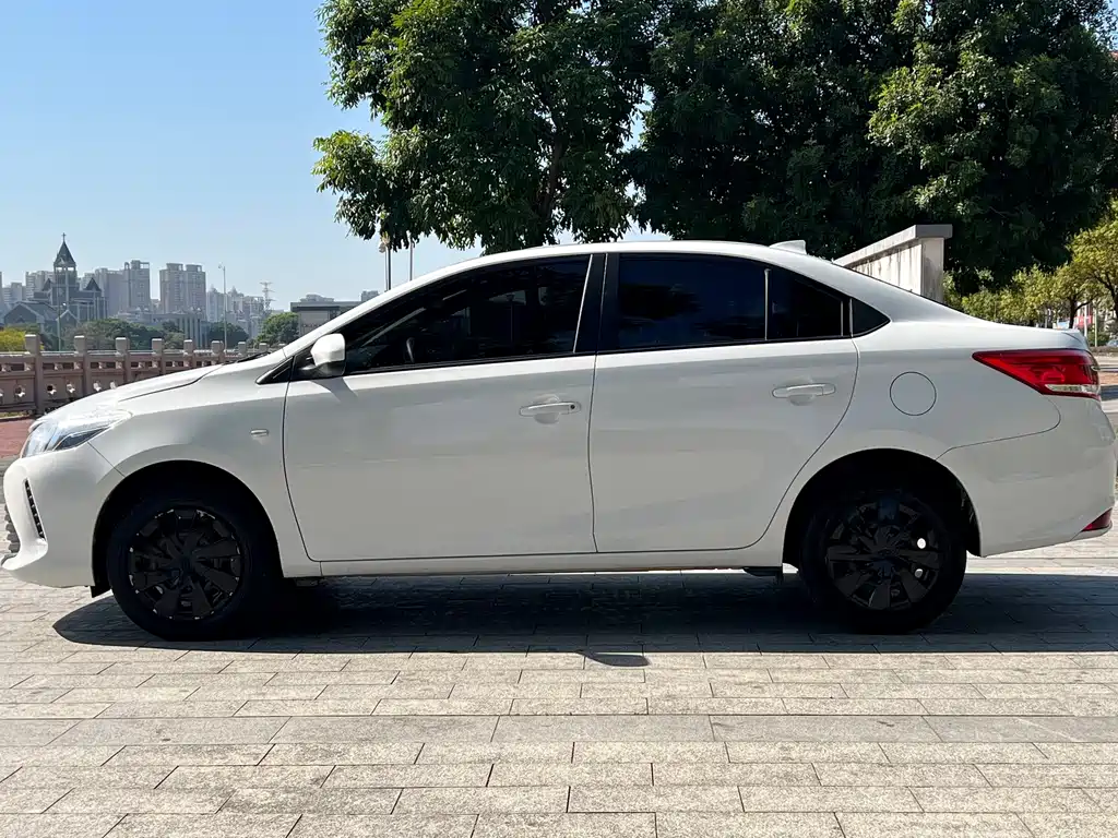 Toyota Vios 2018 — фото 14