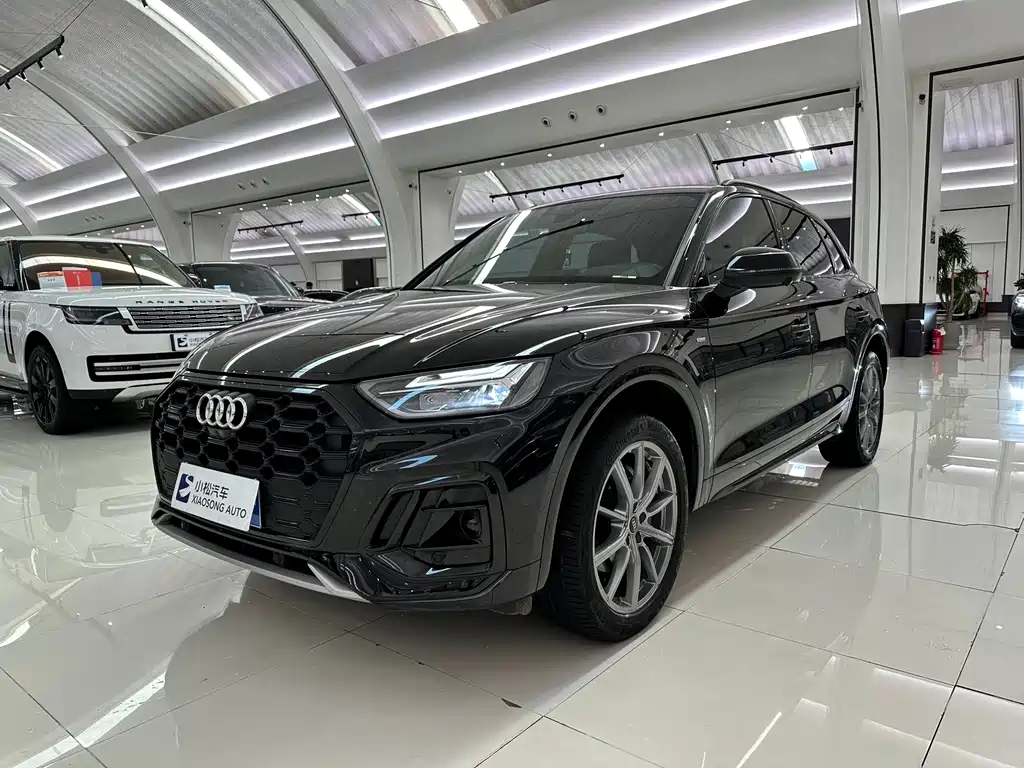 Audi Q5L 2023 — фото 1
