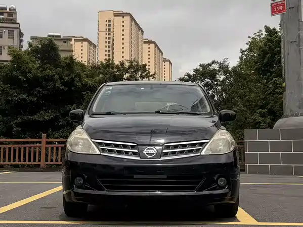 Nissan Tiida 2010