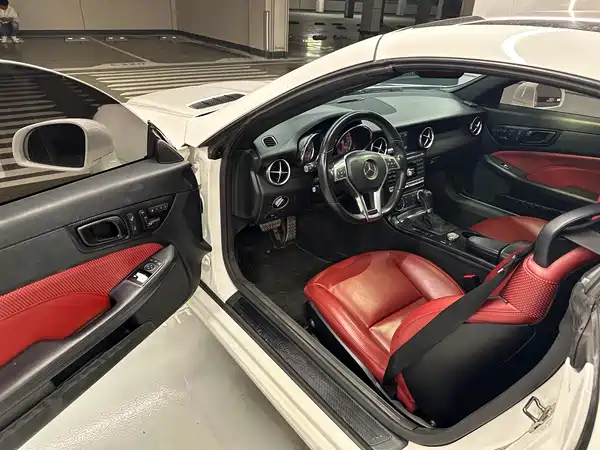 Mercedes-Benz SLK-Class 2011
