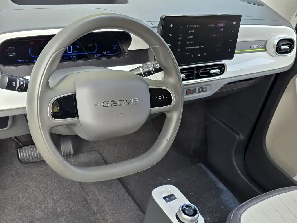 Geely Galaxy Panda 2024 — фото 11