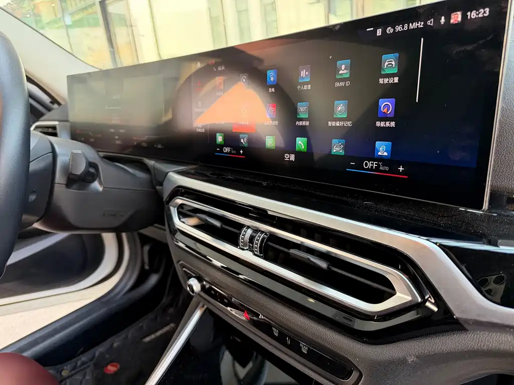BMW i3 2022 — фото 8