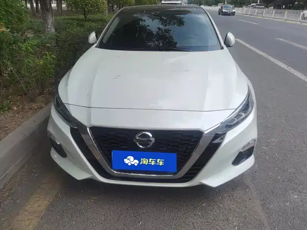 Nissan Teana 2022