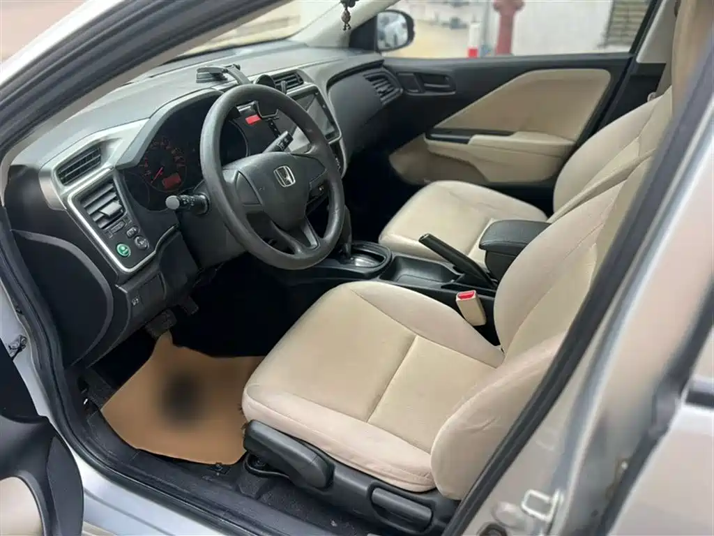 Honda City 2016 — фото 13