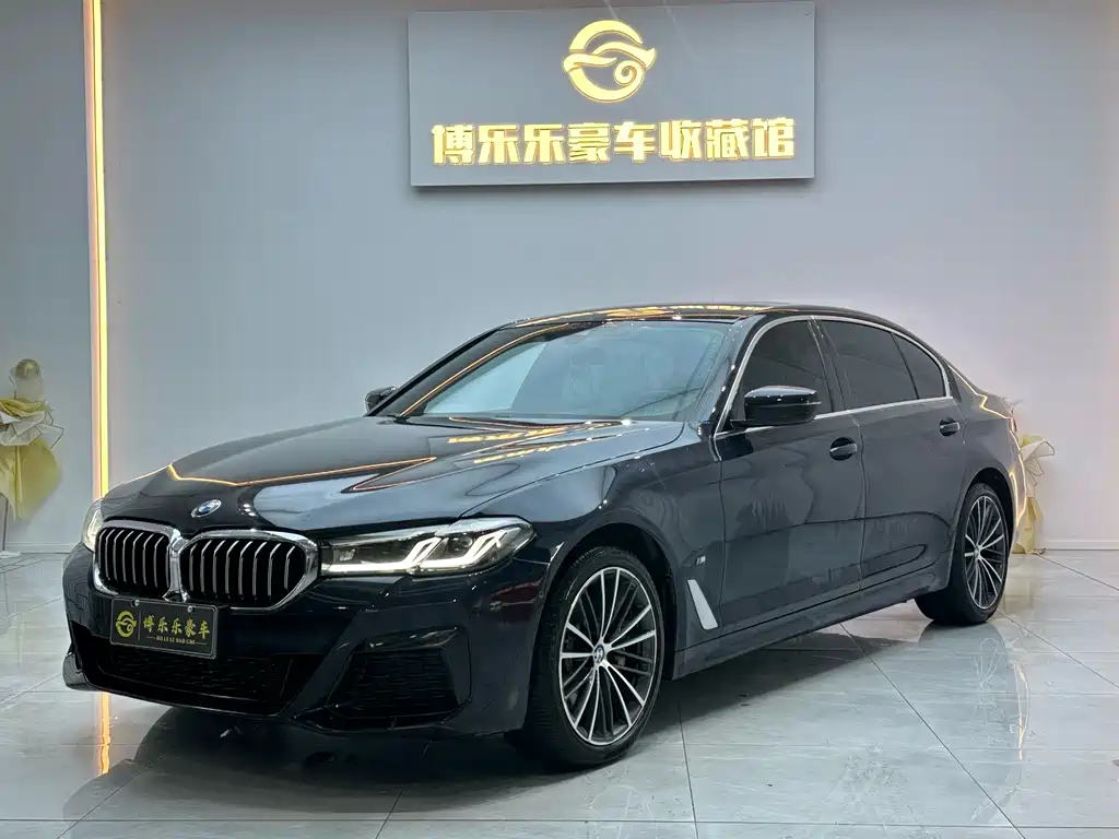 BMW 5 Series 2023 — фото 1