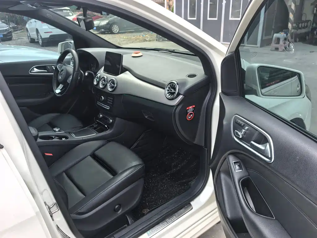 Mercedes-Benz B-Class 2019 — фото 6