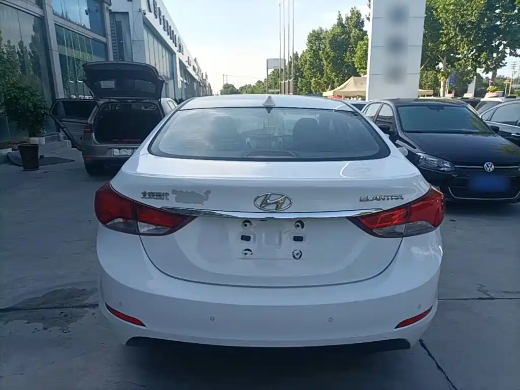 Hyundai Elantra Langdong 2016 — фото 6