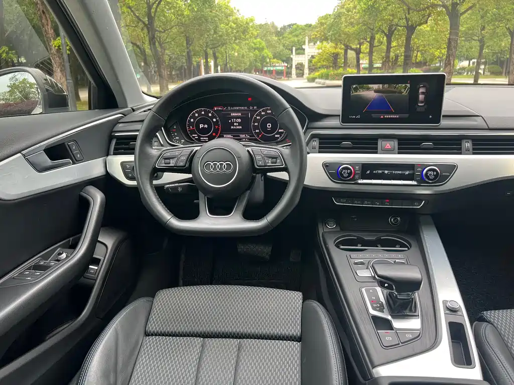 Audi A4L 2018 — фото 13