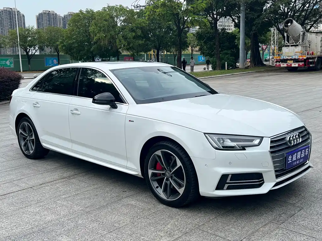 Audi A4L 2018