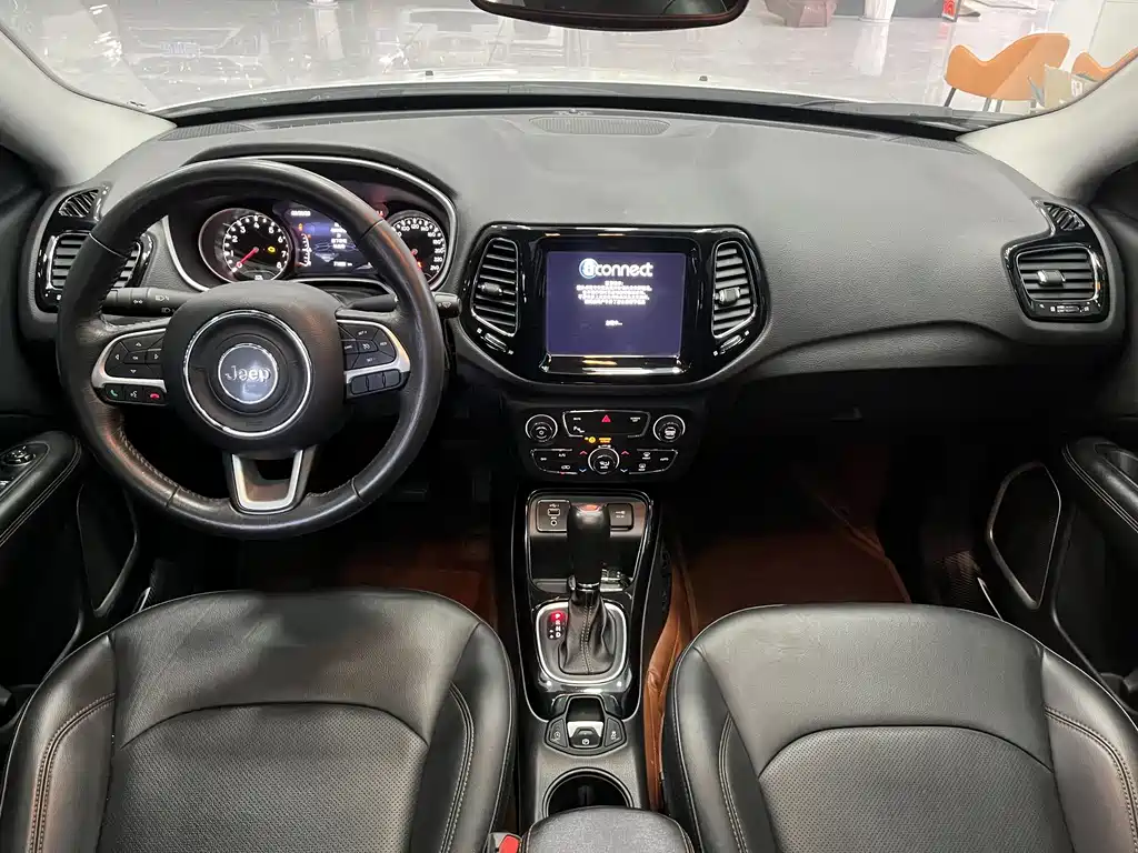 Jeep Compass 2020 — фото 14