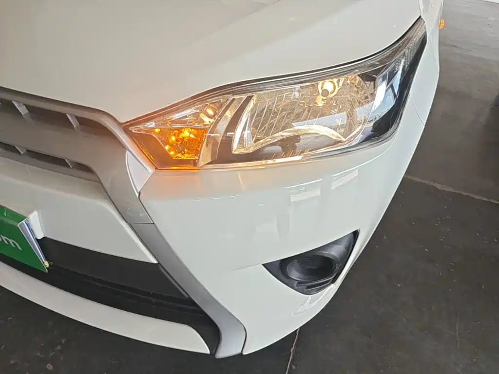 Toyota Yaris L 2016 — фото 24