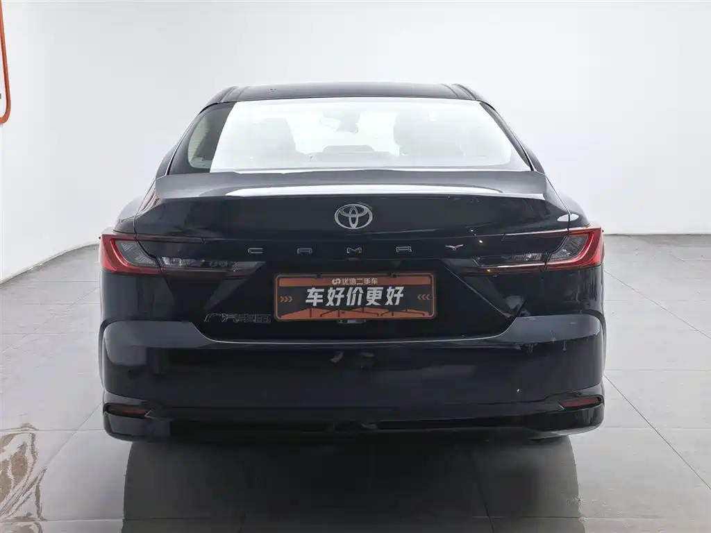 Toyota Camry 2025 — фото 4