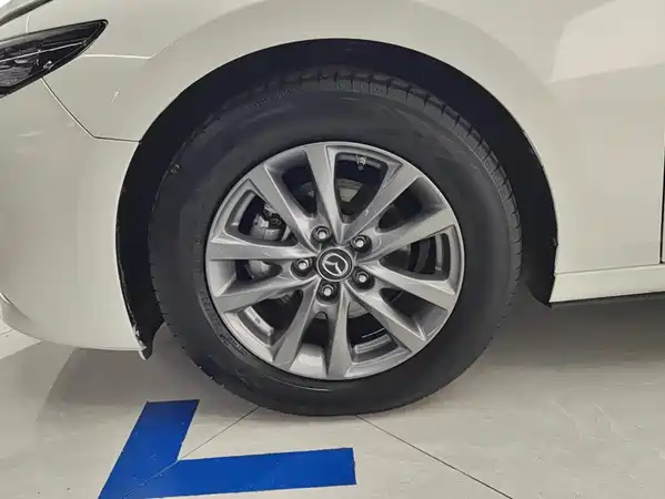 Mazda 3 Axela 2022