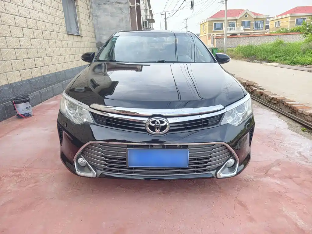 Toyota Camry 2016 — фото 18