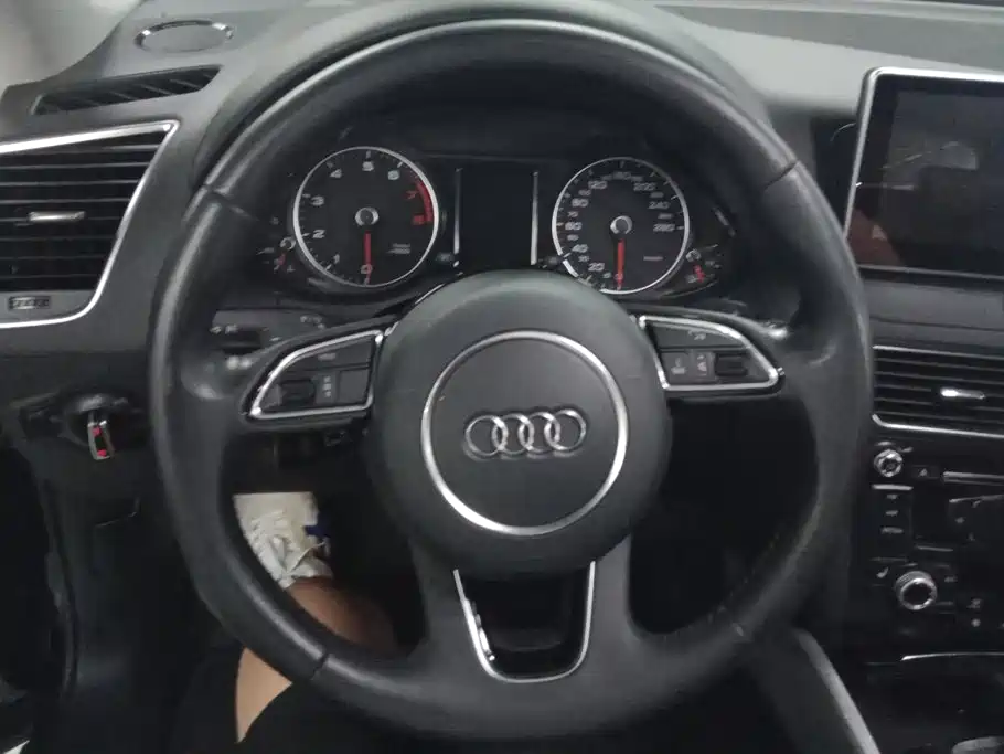 Audi Q5 2017 — фото 15