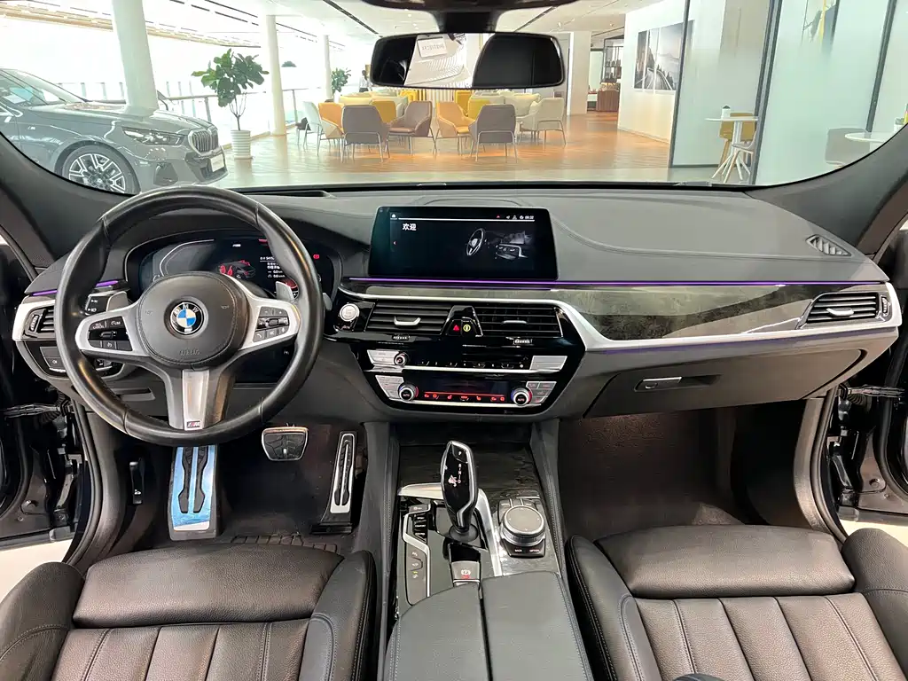 BMW 6 Series GT 2020 — фото 15