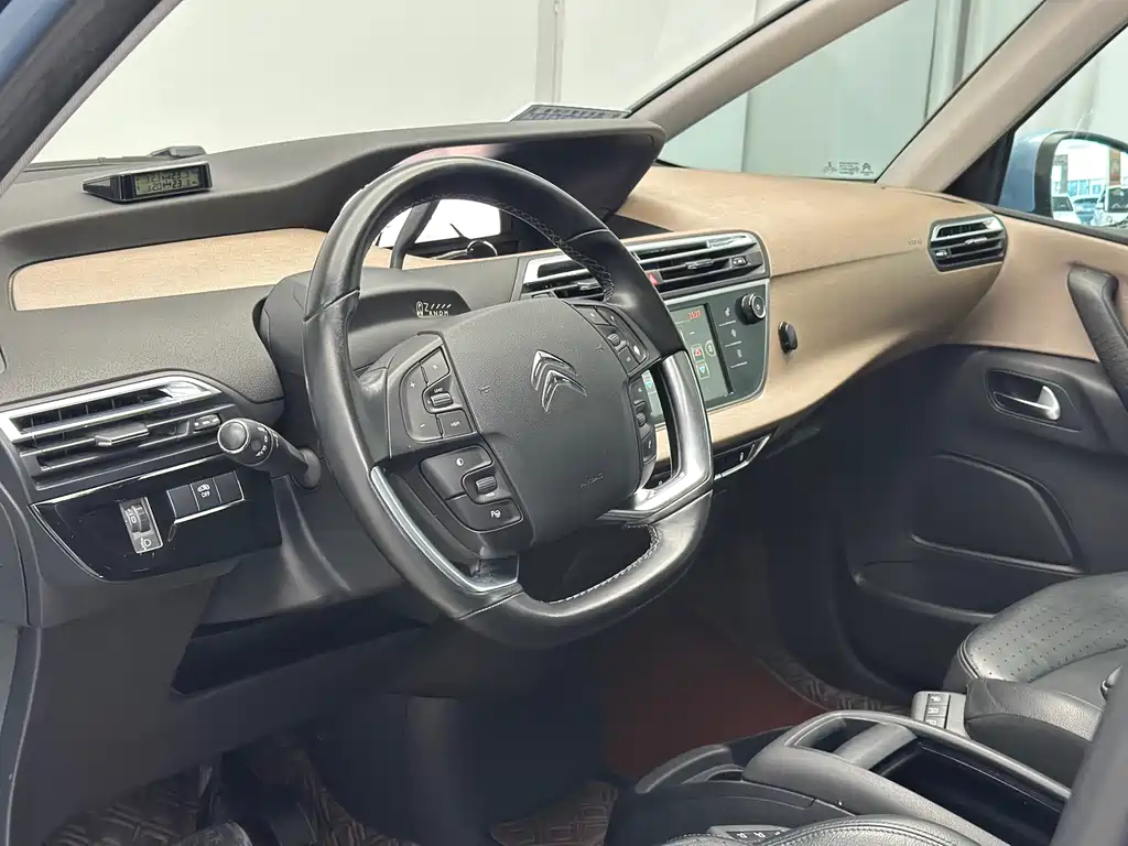 Citroen C4 Picasso 2015 — фото 15