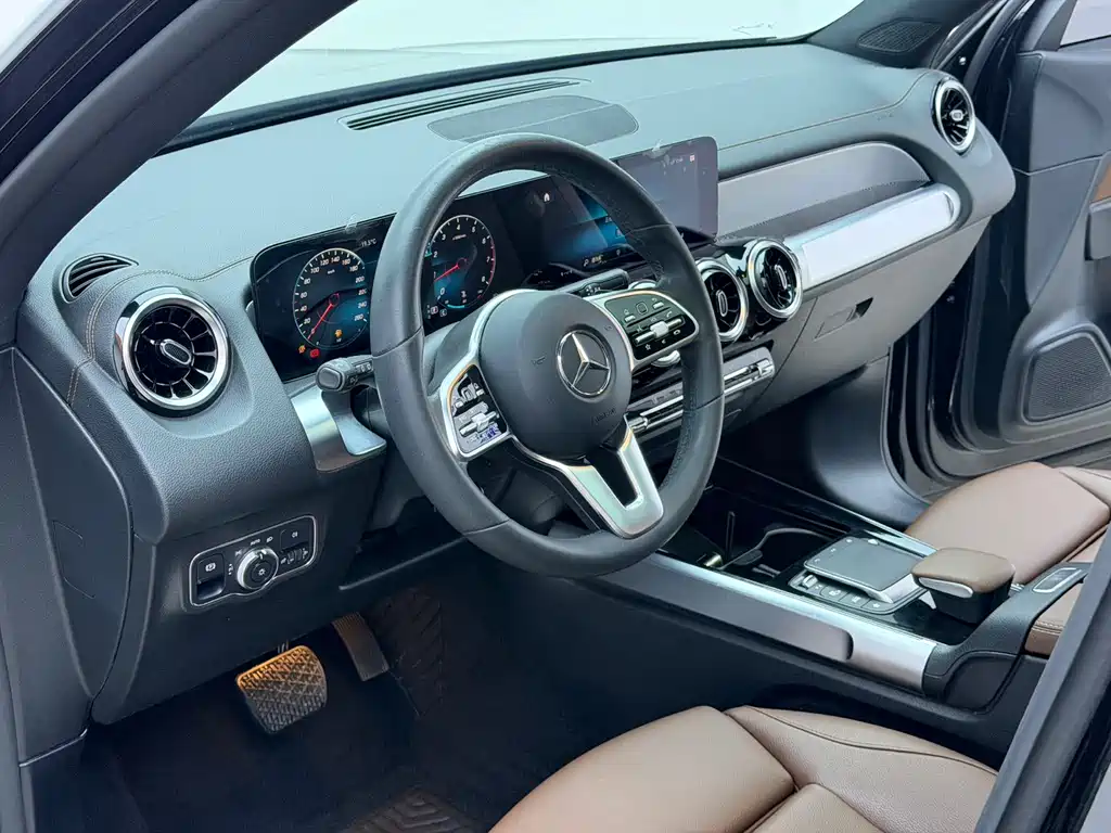 Mercedes-Benz GLB 2021