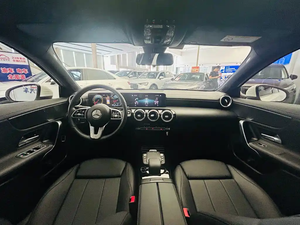 Mercedes-Benz A-Class 2021 — фото 14