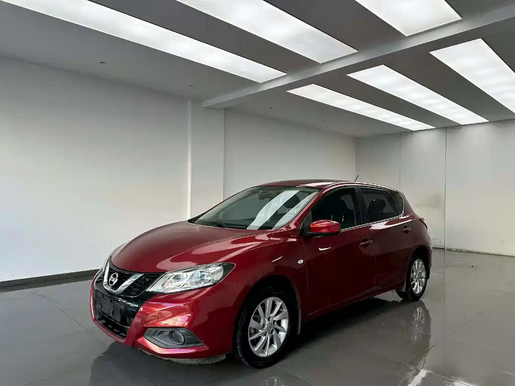 Nissan Tiida 2018 — фото 1