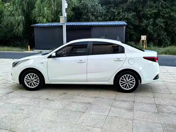 Kia K2 2017