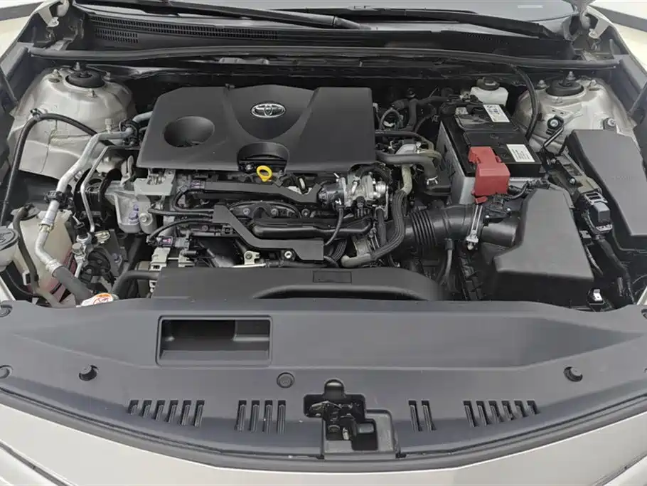 Toyota Camry 2019 — фото 10
