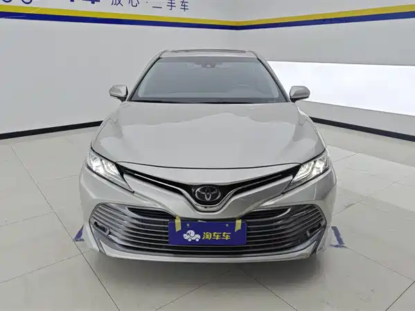Toyota Camry 2019