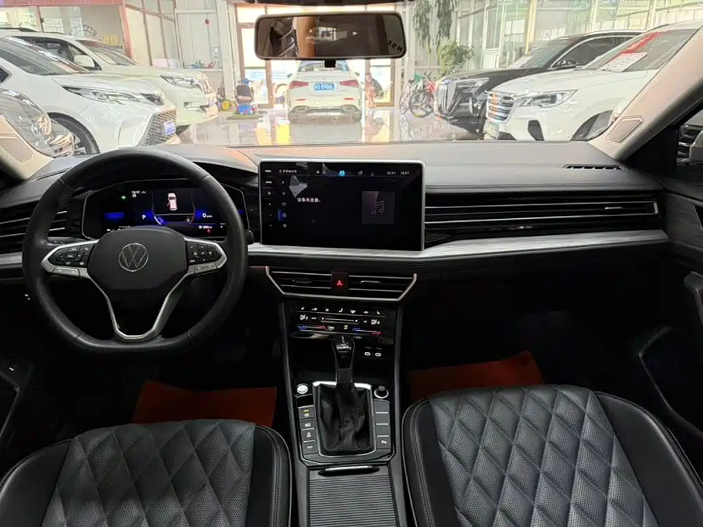 Volkswagen Sagitar 2022