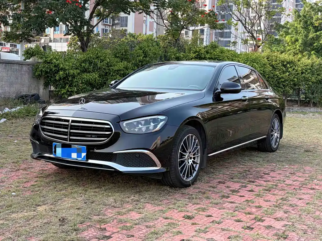 Mercedes-Benz E-Class 2023 — фото 3