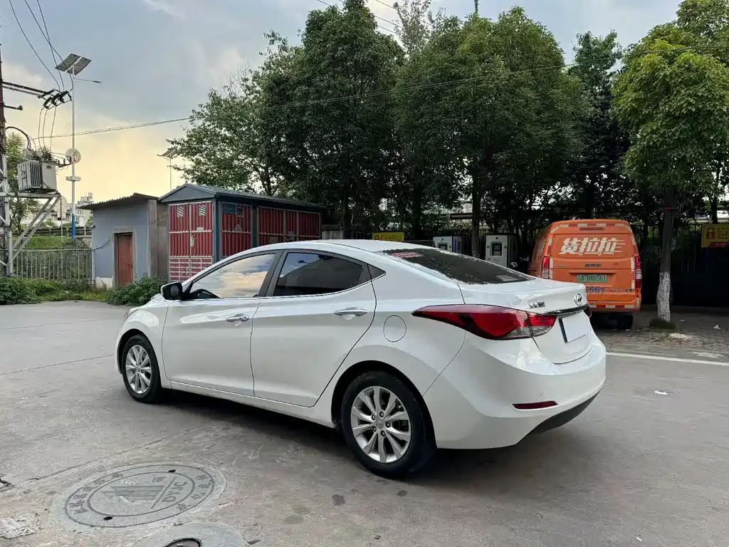 Hyundai Elantra Langdong 2017 — фото 7
