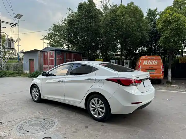 Hyundai Elantra Langdong 2017
