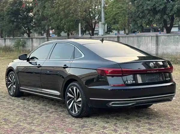 Volkswagen Passat 2022