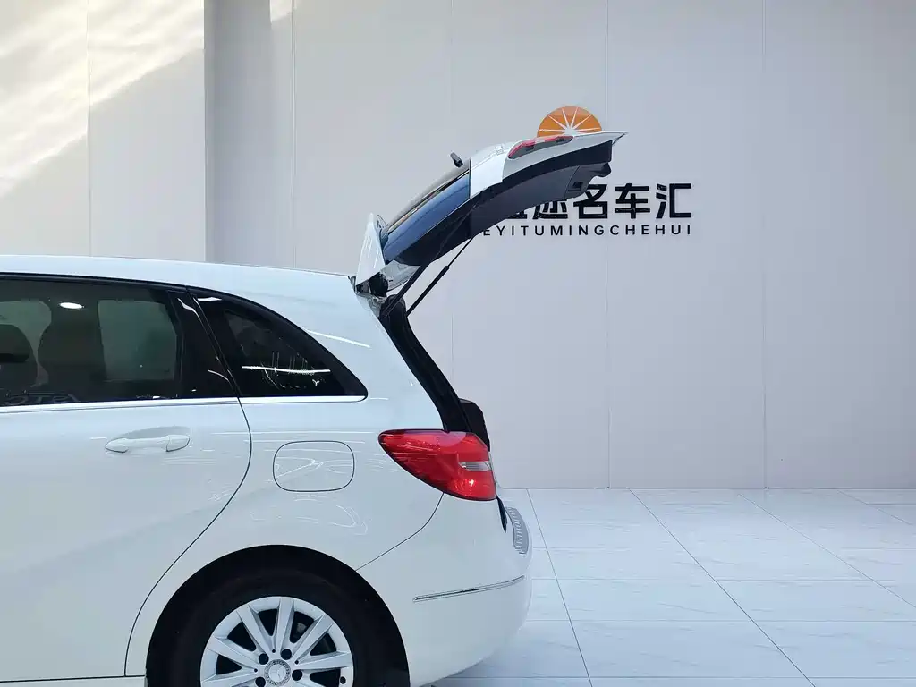 Mercedes-Benz B-Class 2014 — фото 11