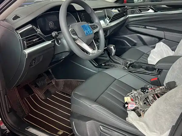 Volkswagen Passat Plug-In Hybrid 2026