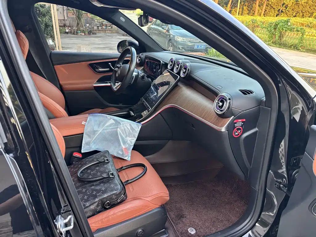 Mercedes-Benz GLC 2023