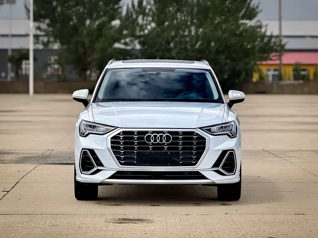 Audi Q3 2023 — фото 2