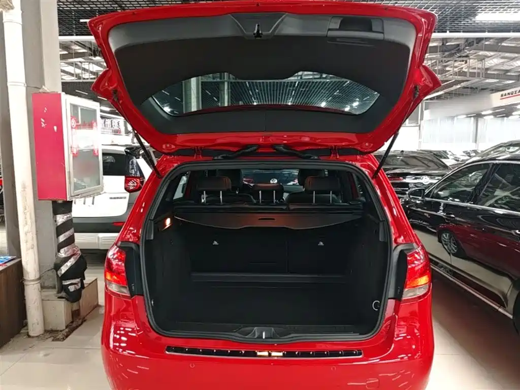 Mercedes-Benz B-Class 2016 — фото 19