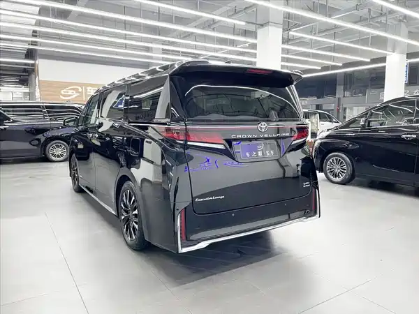 Toyota Vellfire 2024
