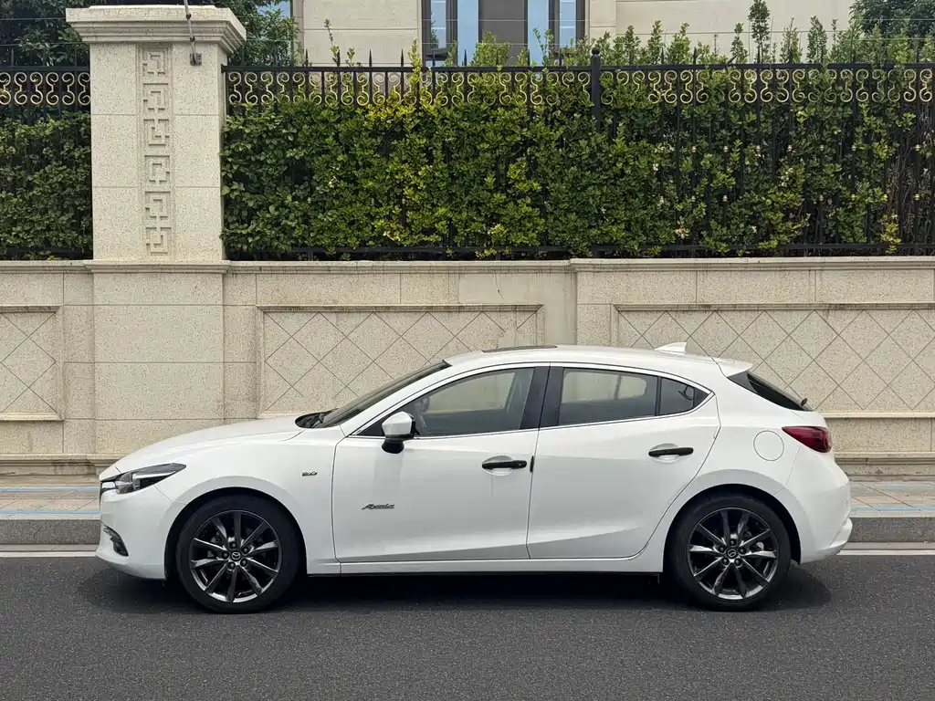 Mazda 3 Axela 2017