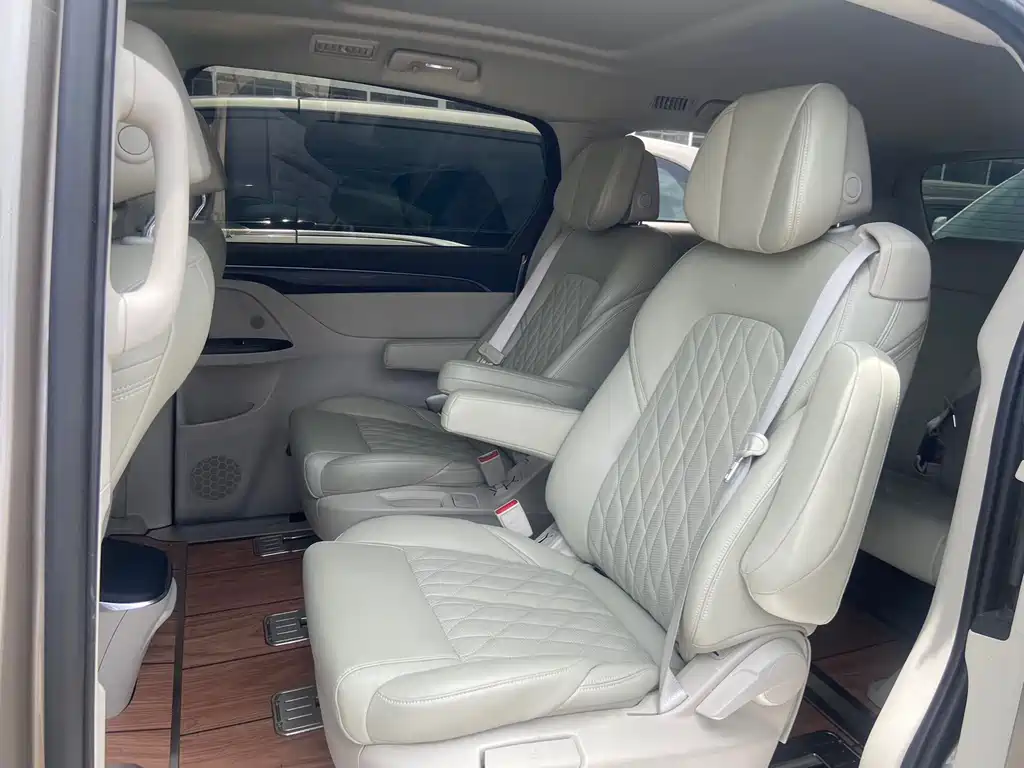 Buick GL8 2024