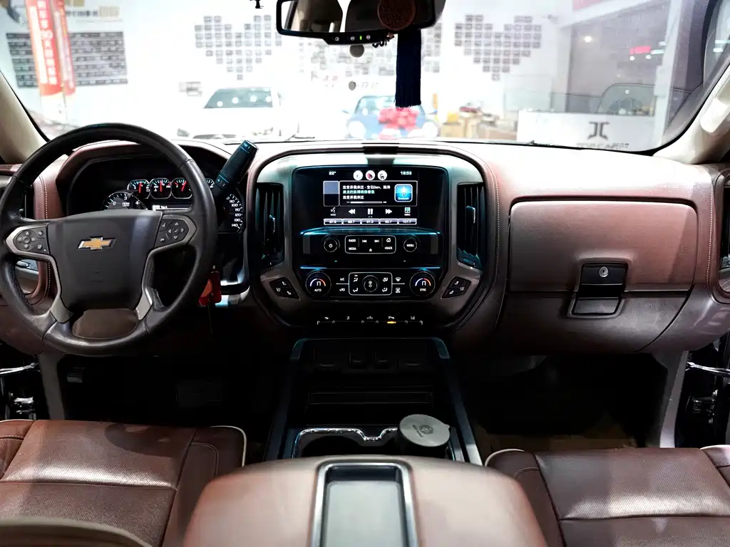 Chevrolet Silverado 2017 — фото 17
